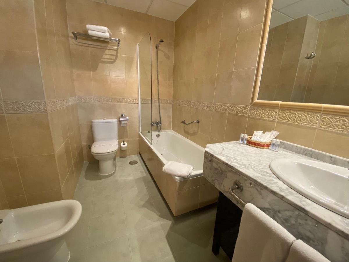 Hotel Equo 阿兰约兹 外观 照片