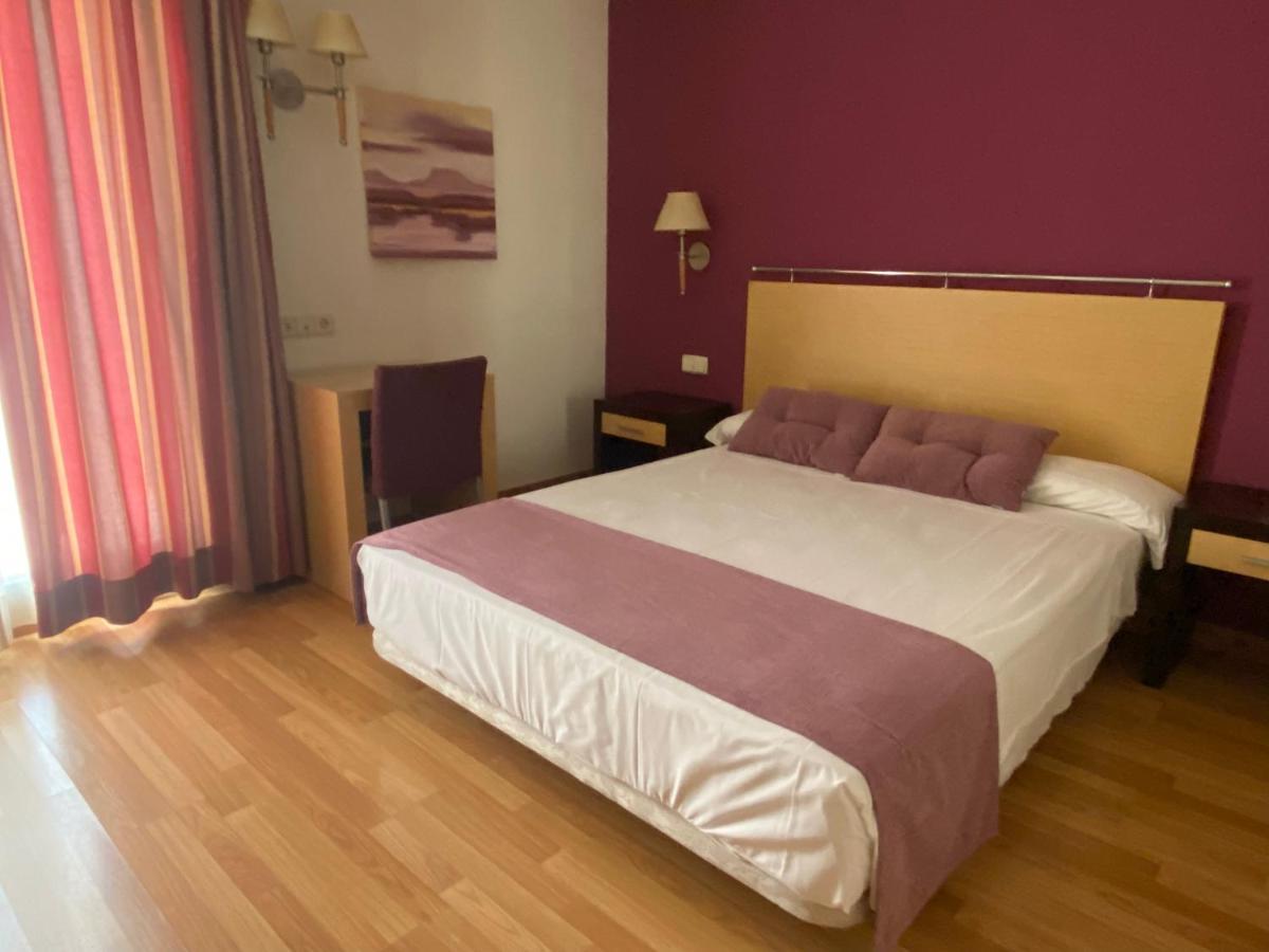 Hotel Equo 阿兰约兹 外观 照片